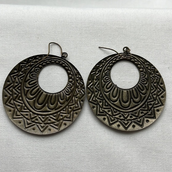 Boho Chic Bronze Circular Ethnic Earrings - Picture 4 of 6